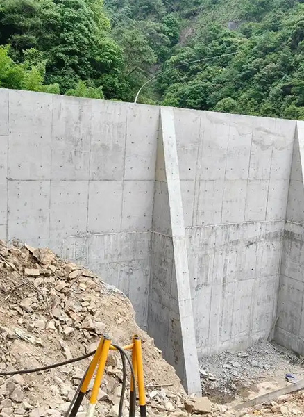 长治平顺县重力式挡土墙